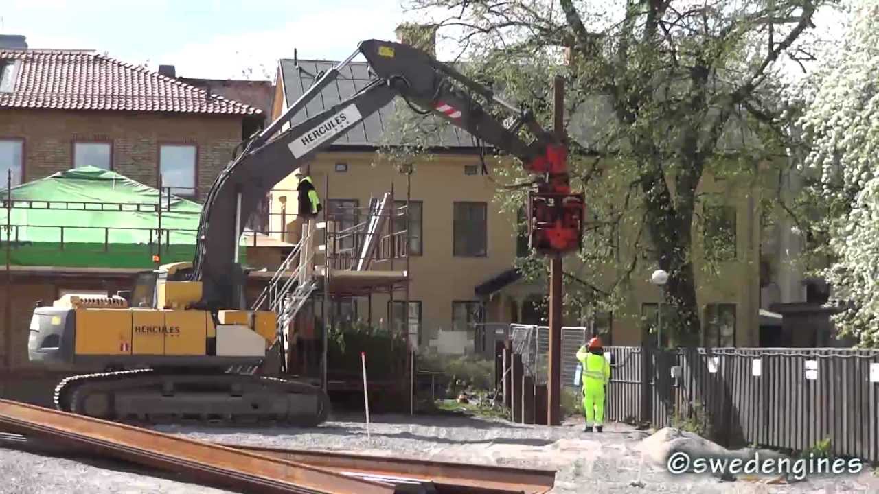Volvo EC240C s&auml;tter spont