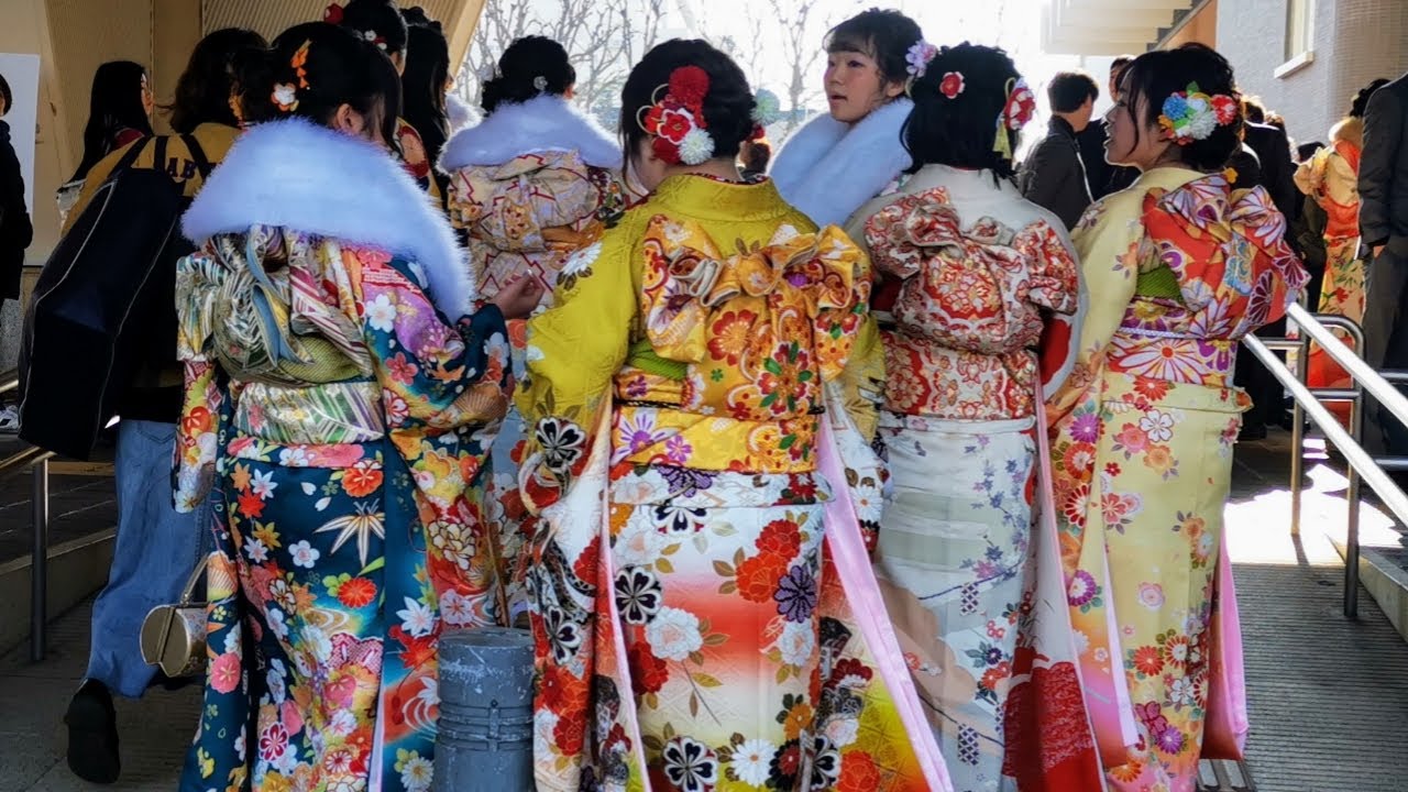 Japanese tradition ceremonies Seijin-shiki Coming of age day