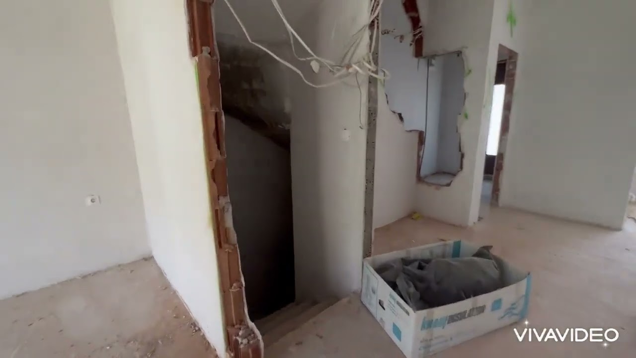 Продава къща (303 м2) в Остромила, Пловдив - RD-4888