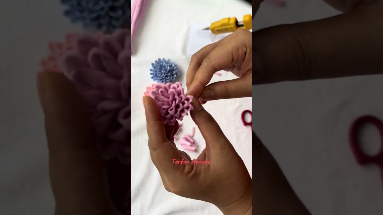 ดอกรักเร่ ดอกดาเลีย Dahlia flowers — not perfect yet, but made with love 😊”)