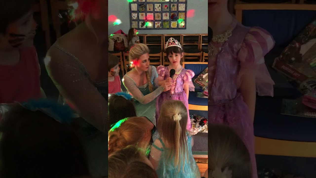 Elizabeth sings Frozen Let it Go with Elsa at her 4th Birthday Party