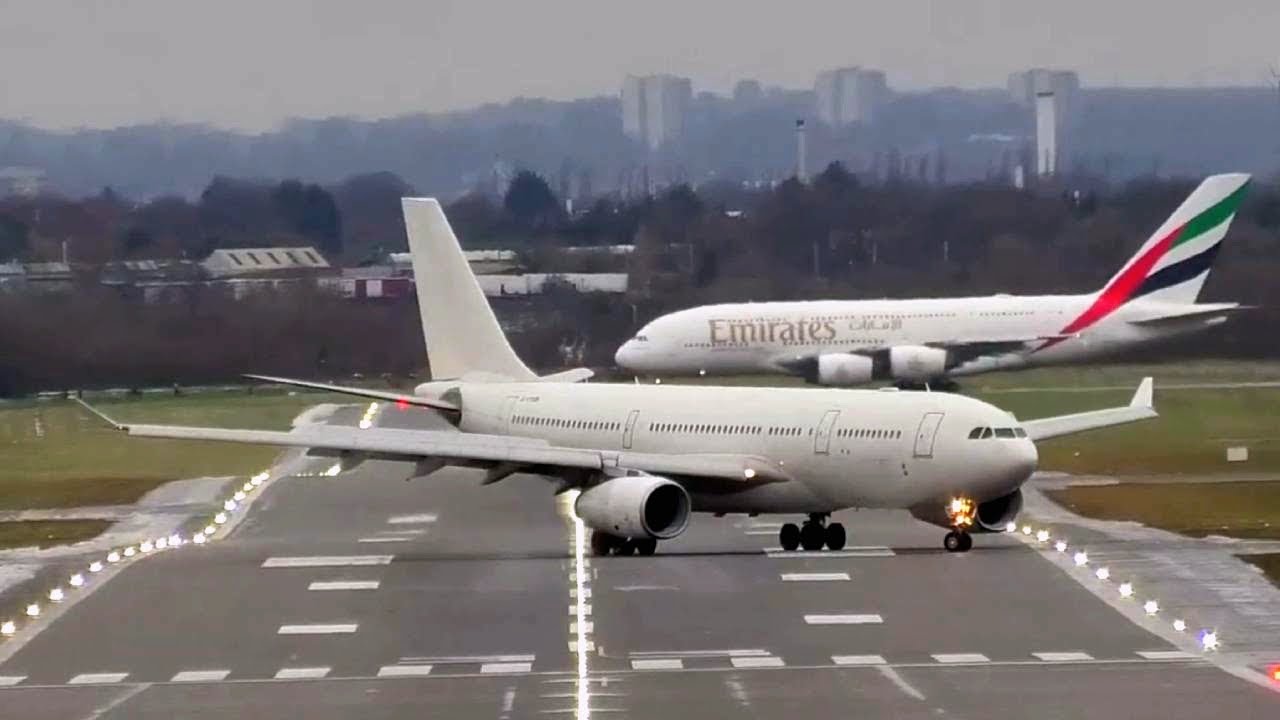 6 Minutes of Heavy Action - A330 - A380 - 787-10 - Live Plane Spotting BHX