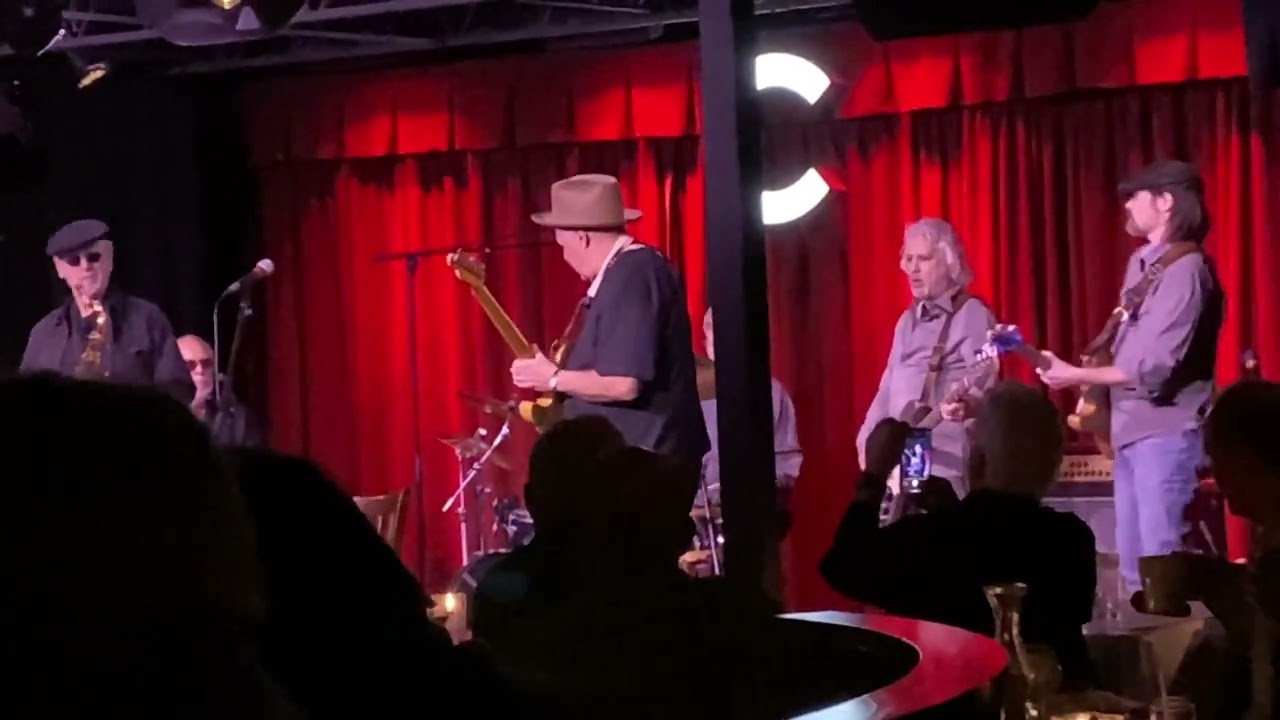 Lamont Cranston at Crooners in Mpls MN  11-25-2022
