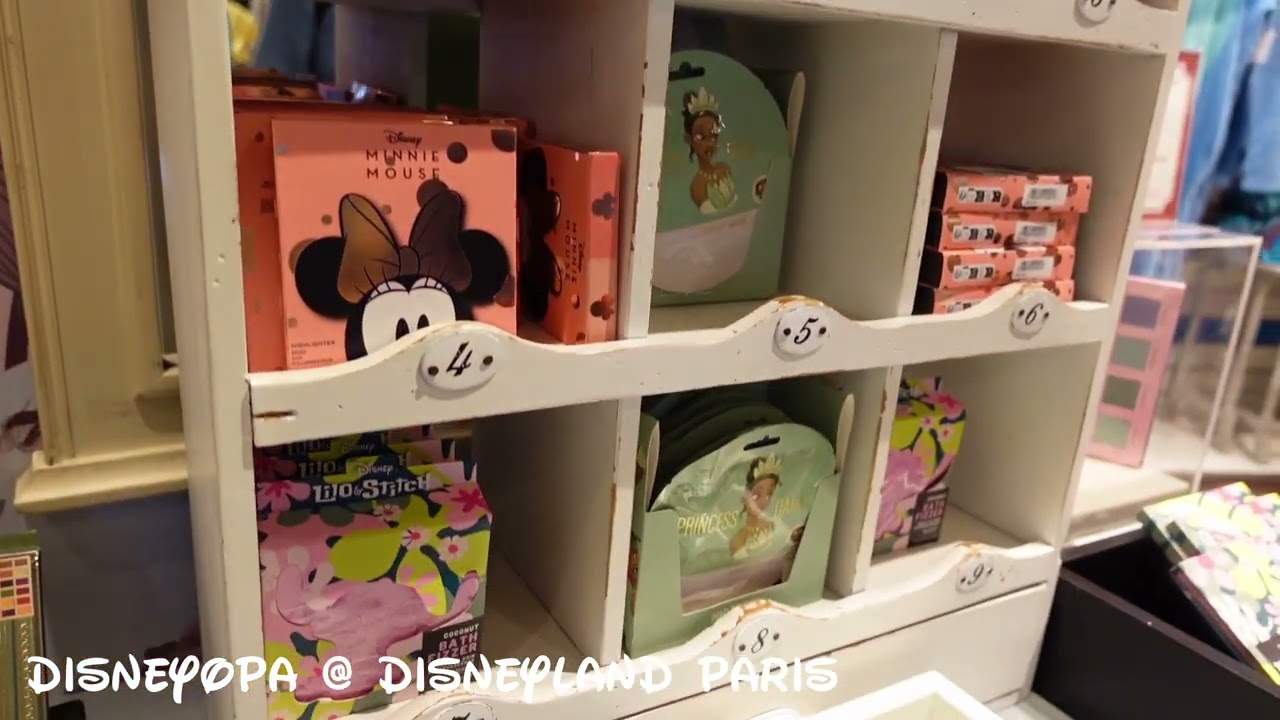SHOP TOUR Disneyland Paris - Disney Fashion - DisneyOpa