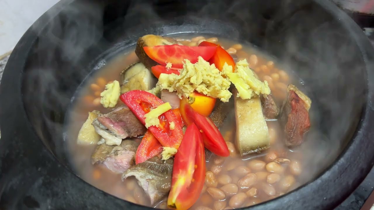 Smoked Pork with Kidney Beans | Traditional Naga Food Cooking