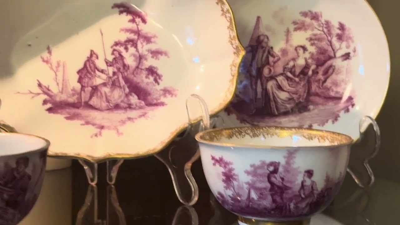 Meissen porcelain decorated with figures derived from engravings of the art of Jean-Antoine Watteau