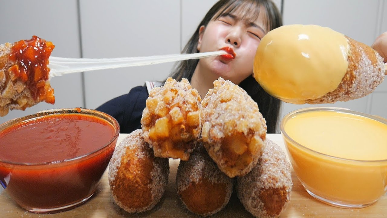 명랑핫도그 특집! 치즈소스 vs 떡볶이소스에 둠뿍찍어 먹방 Hot Dog(corn dog) & Cheese Sauce MUKBANG