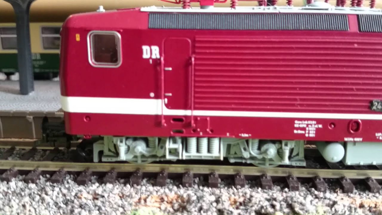 Roco 73322 BR 243 354-8 der DR