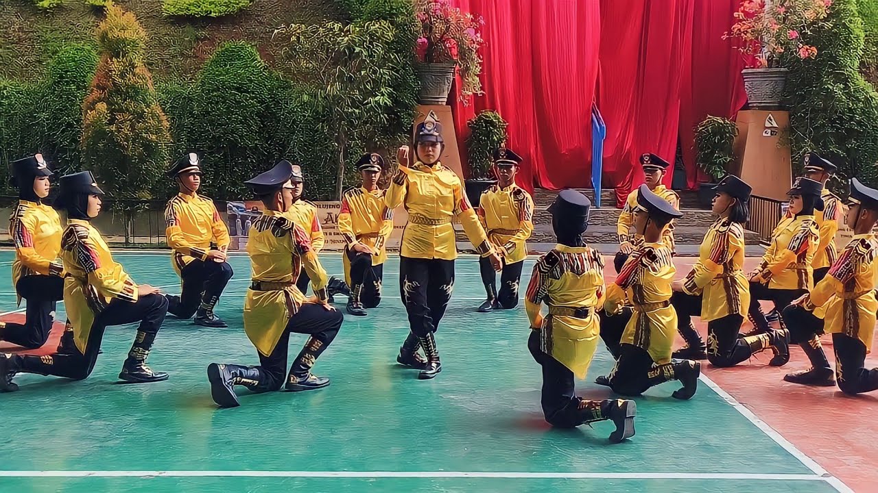 Jauh-Jauh dari Kalimantan! Penampilan Paskibra SMPN 2 Tenggarong Kaltim | LKBB AKRABIS 4 2023