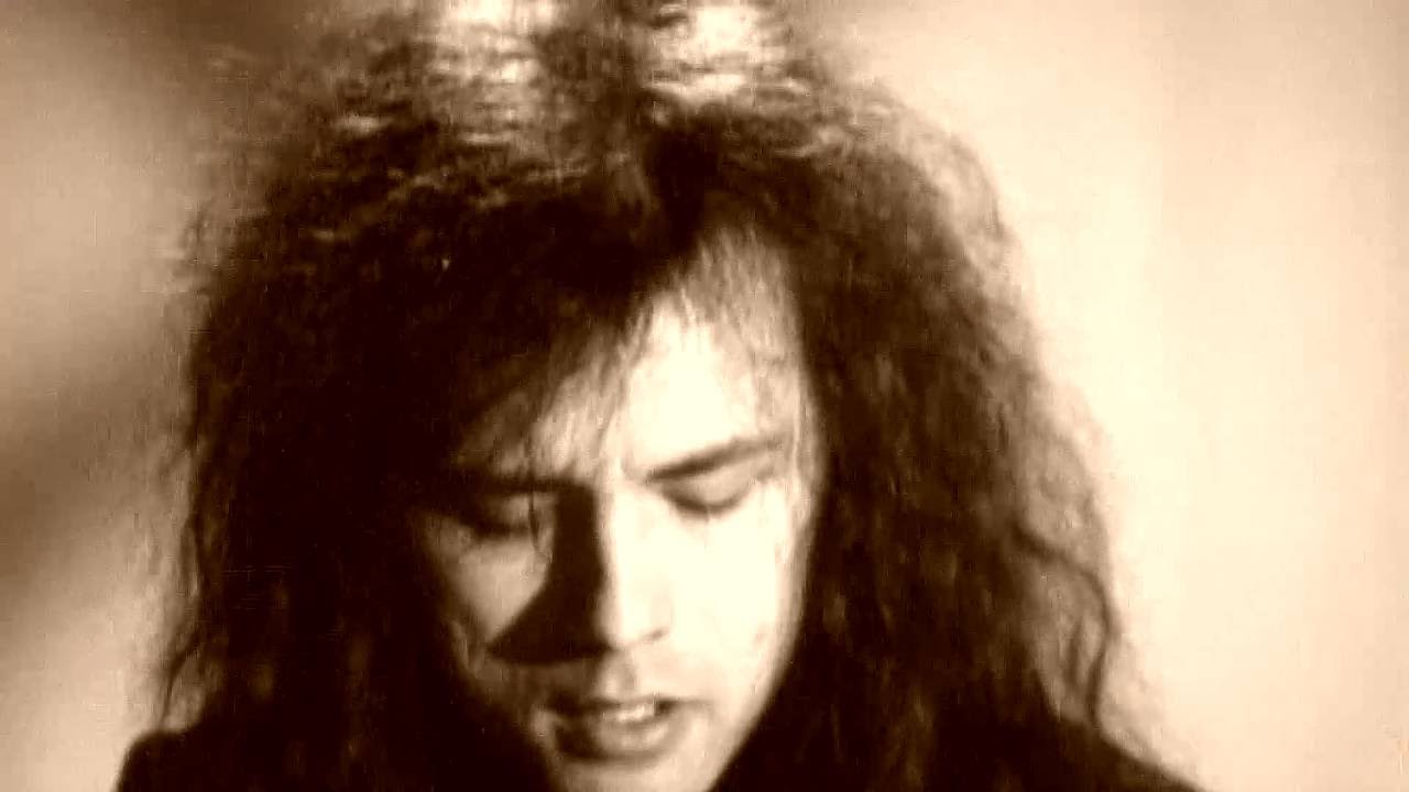 Pitt Bull - Kisz&aacute;radt Foly&oacute; (Official Video)