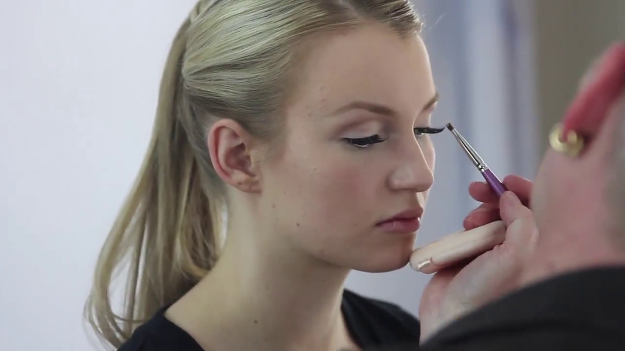 Bold Lash, Beautiful Skin, & Matte Lips | Hot, WEARABLE Runway Look // Robert Jones