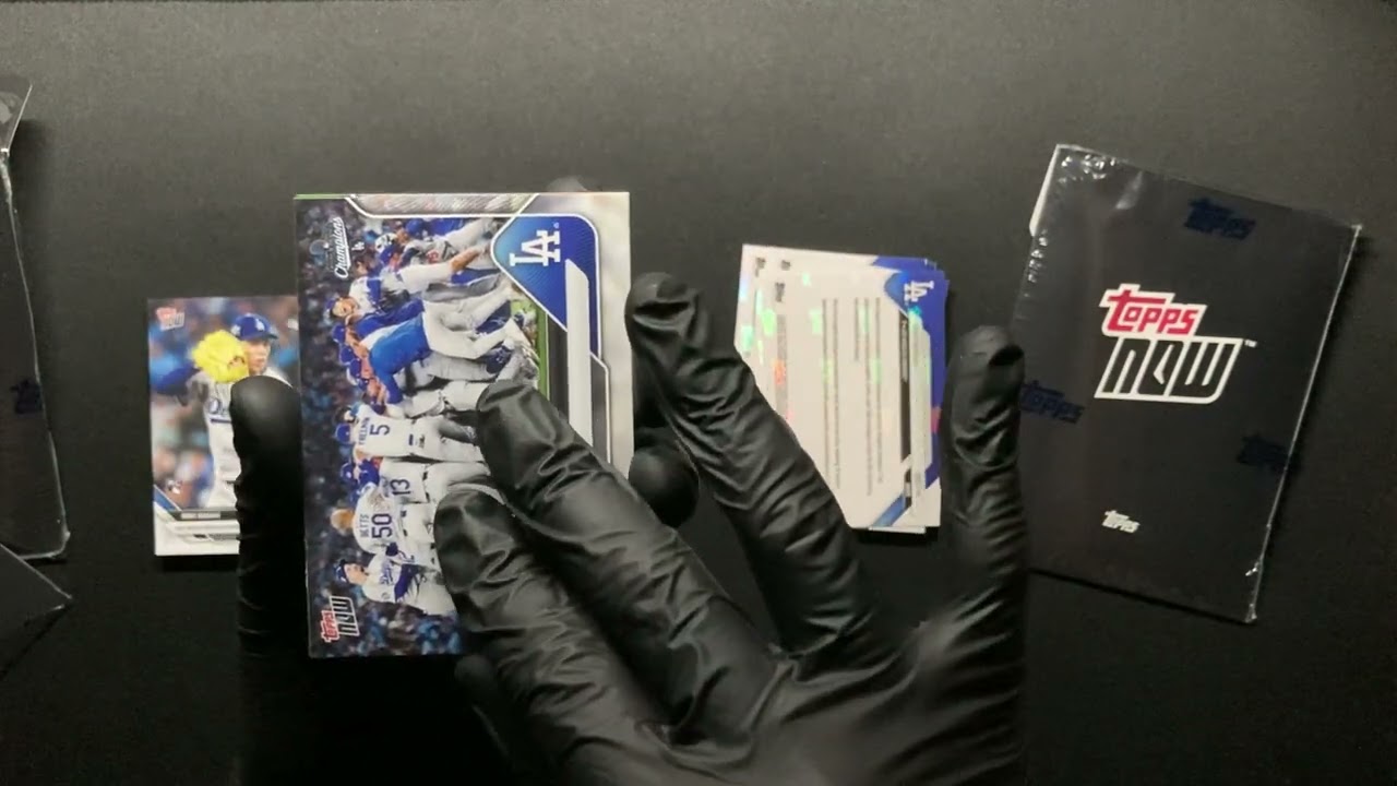 MLB Topps NOW® 2025 World Series Champions - Los Angeles Dodgers - 15-Card Team Set 3set open2
