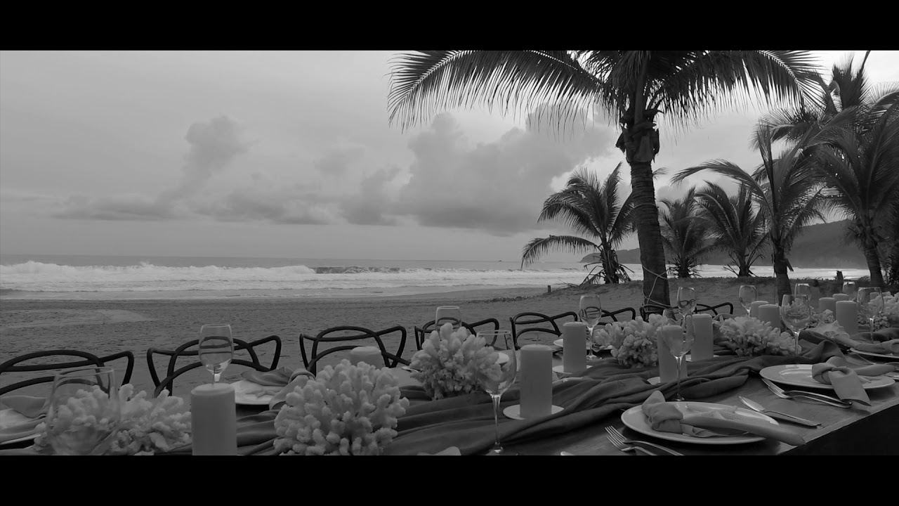 Boda en playa Zihuatanejo by No&eacute; Ariza