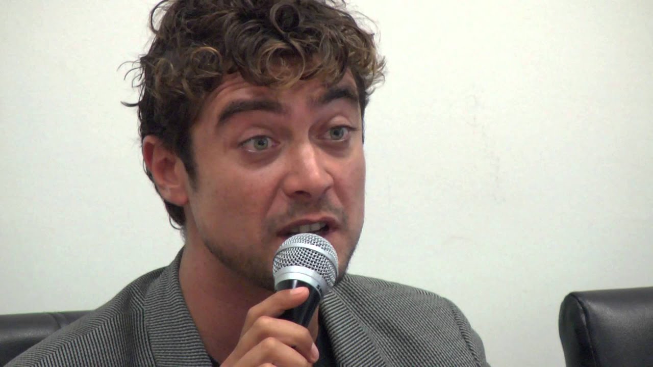 Riccardo Scamarcio - Parole che fanno bene