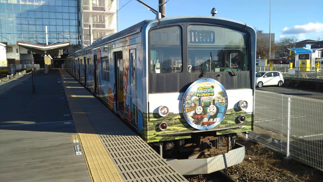 富士急行大月線 富士急行 6000系6500番台 ｢トーマスランド20周年記念号｣ 6502F 3両編成  普通 大月 行  富士山駅 (FJ-16) 3番線を発車