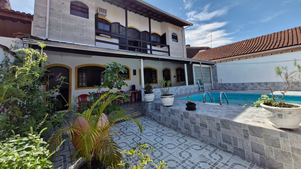 Casa com Piscina a Venda com 3 quartos, Maracanã, Praia Grande - R$ 650 mil, Cod: 5192