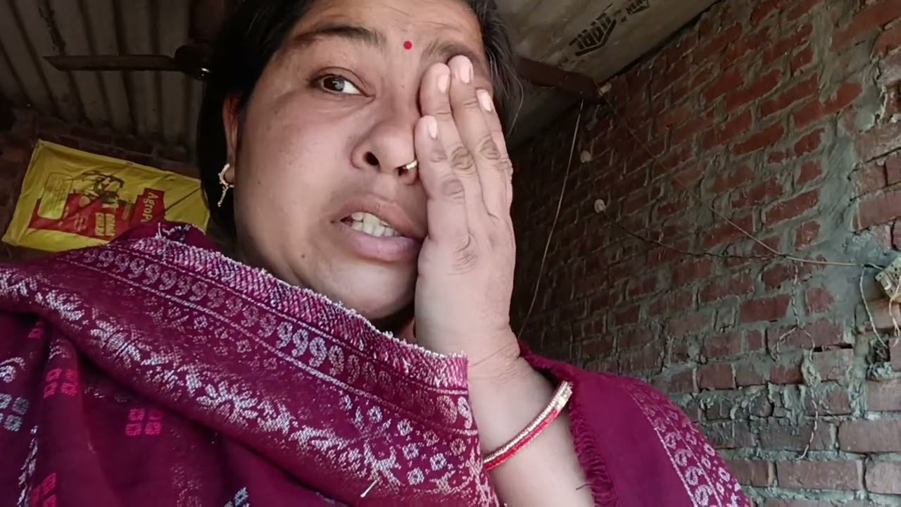 आज लवप्रीत भी आडू के पेड़ को देखकर इतना खुश हो गया 😋😋🍑🍑