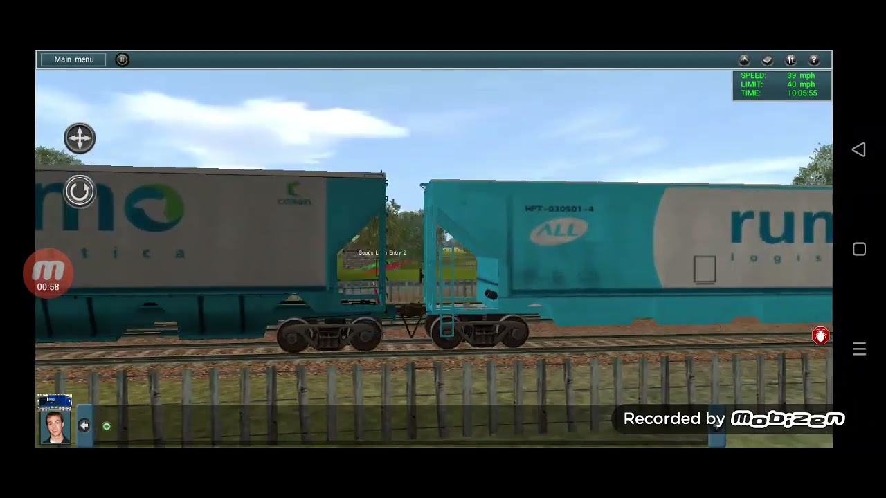 Trem graneleiro da rumo passando 