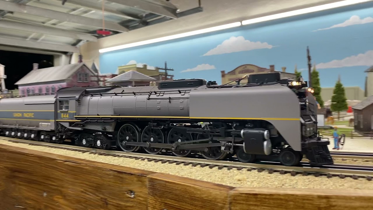 Lionel legacy Union Pacific FEF-3 # 844 Gray