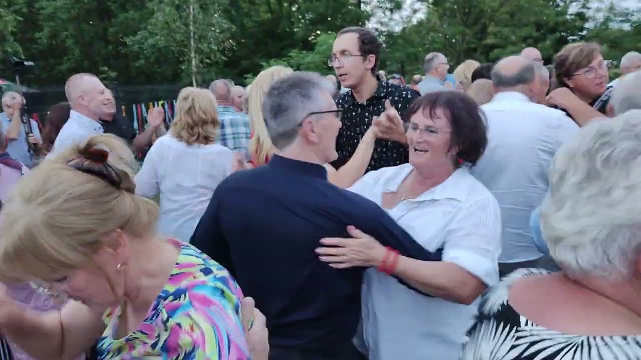 LESZEK ma powodzenie u PAŃ jest wspaniałym TANCERZEM hulanki z Kapelą Stąporkowską