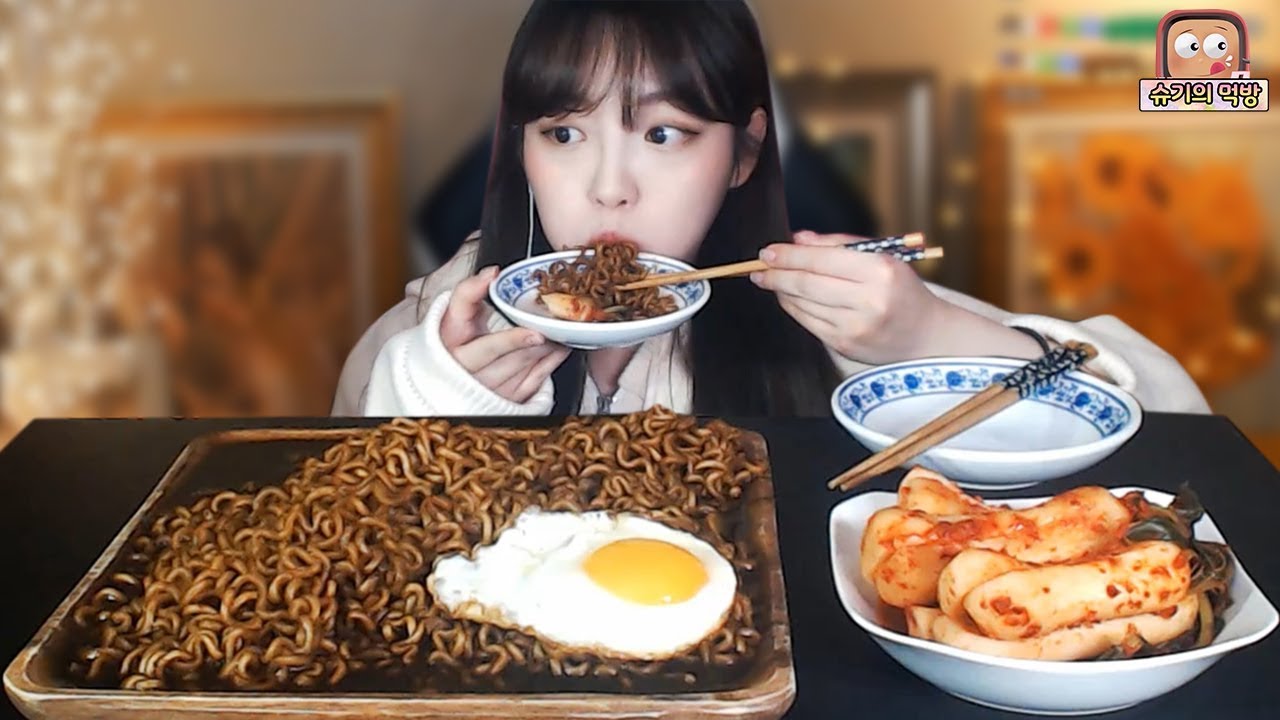 야식은 역시 짜장라면!! 🖤 먹방!!! 슈기♬ Shugi Mukbang eating show