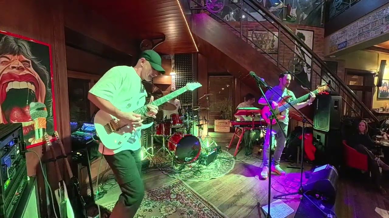 Satch Boogie