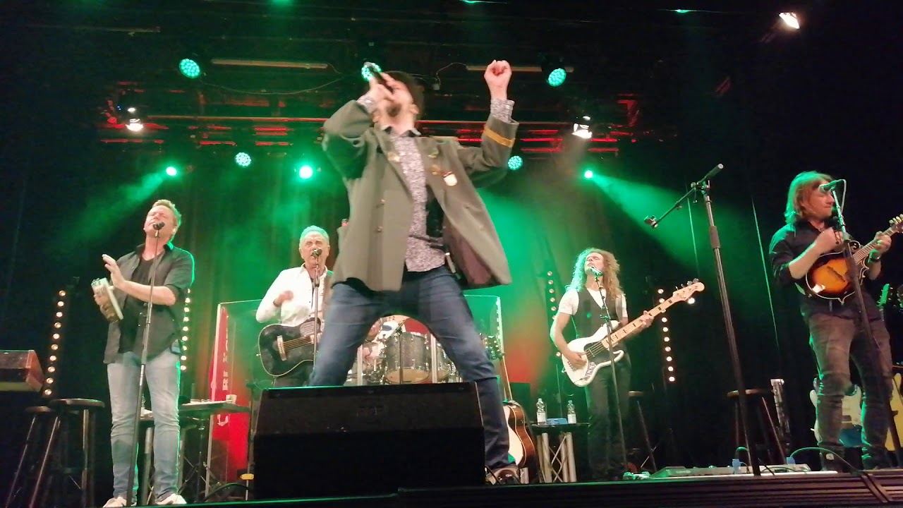 Bl&auml;ck F&ouml;&ouml;ss - Sch&ouml;tzefess