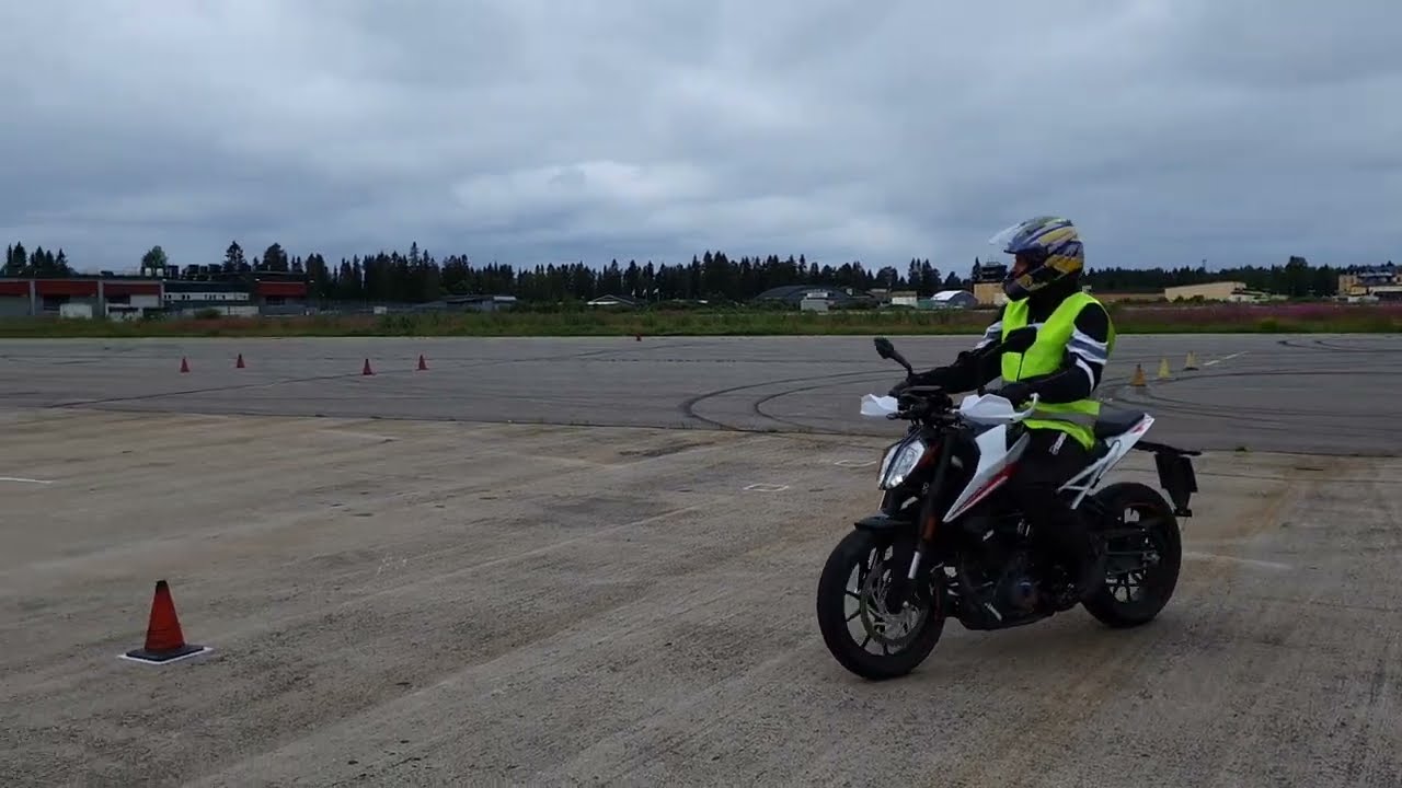 Lågfartsbana mc träning inför uppkörning KTM duke 390