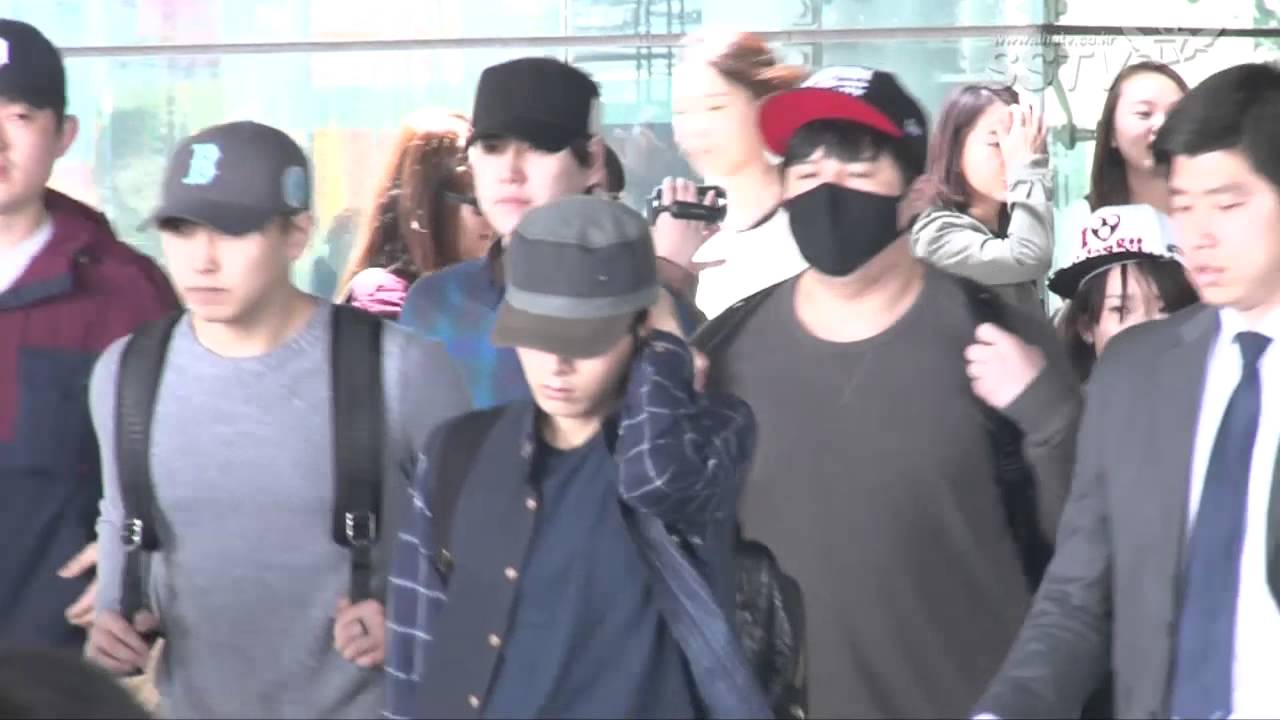 슈퍼주니어(Super Junior) 차분한 모습으로 입국 '미소보단 침묵으로...' [SSTV]