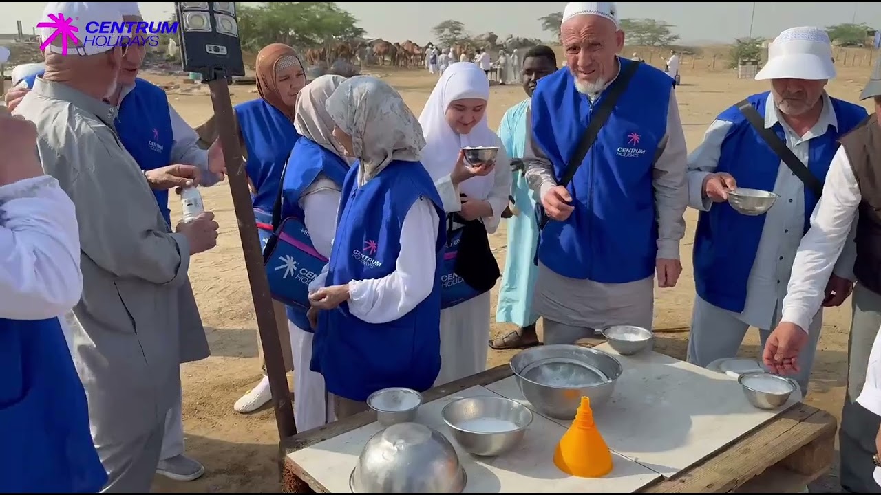 БАЪДИ АНҶОМИ АМАЛҲОИ УМРА, ҲОҶИЁНАМОН БА САЁҲАТИ МАККА БАРОМАДАНД.