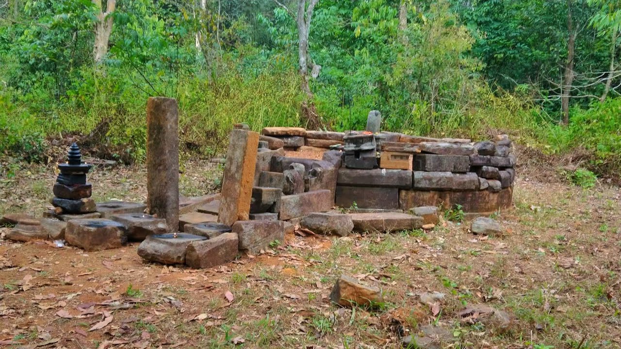 0196 ശബരിമല വനത്തിനുള്ളിൽ ഒരു മഹാവിഷ്ണു ക്ഷേത്രവും 💚🙏 എണ്ണക്കാവള്ളി 🙏 8km 👣 നടക്കണം