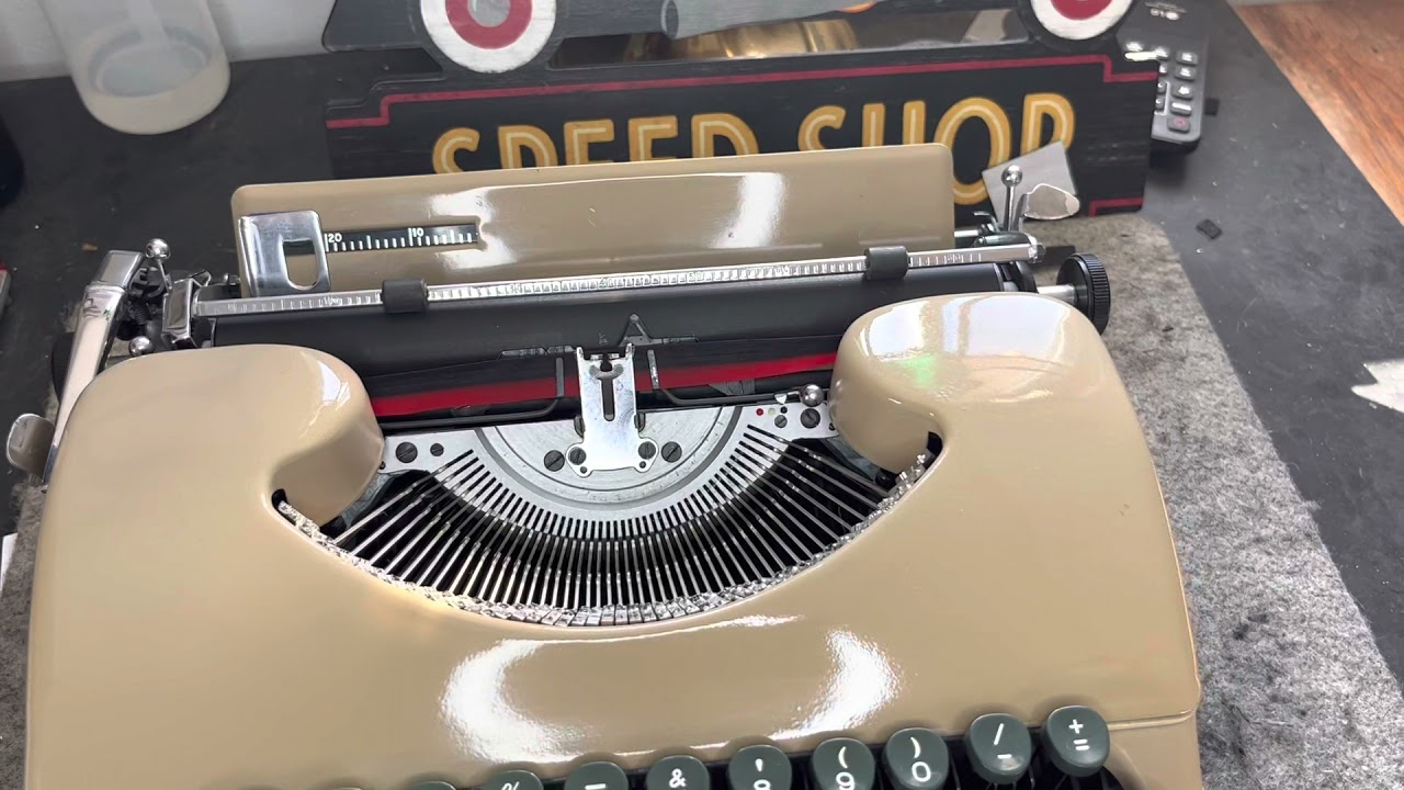 Florida and Swissa Typewriters a Quick Look