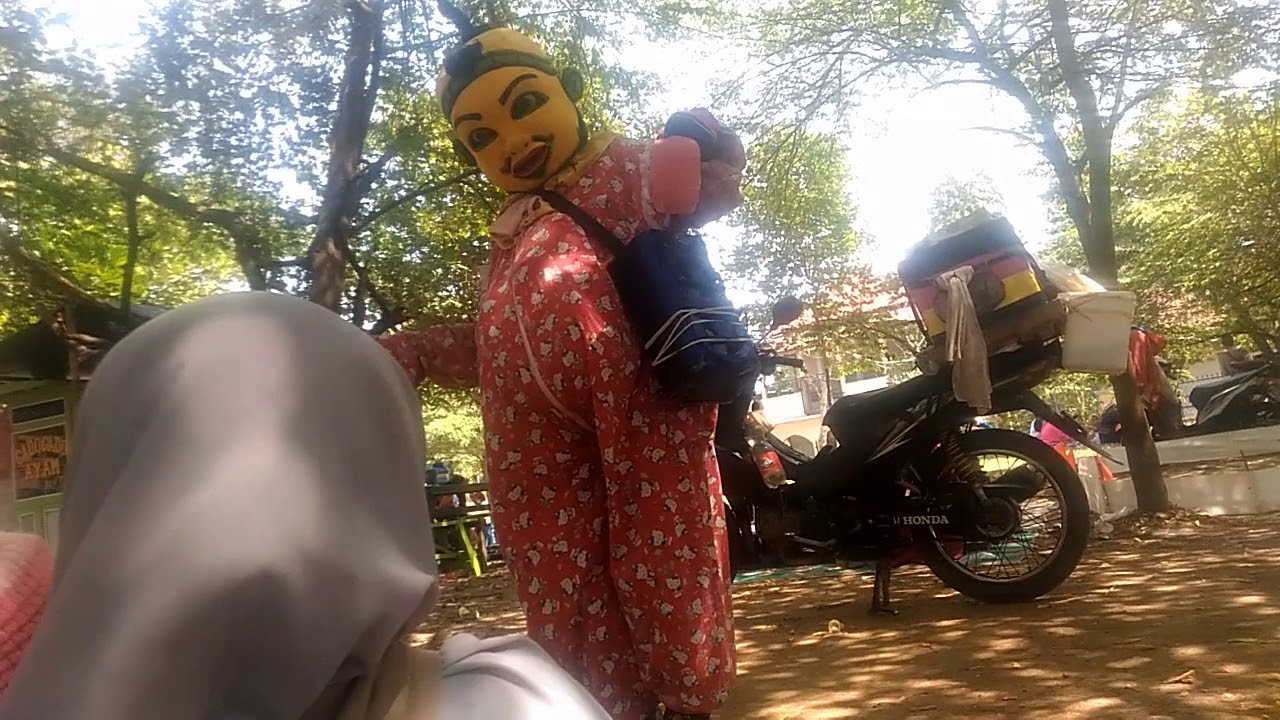 Badut Bang Jarwo Joget Lagi Syantik