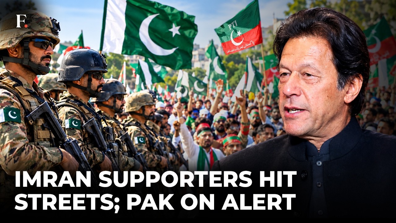 Imran Khan Supporters Begin Long March To Islamabad | Pakistan Braces For Protests | FP Video