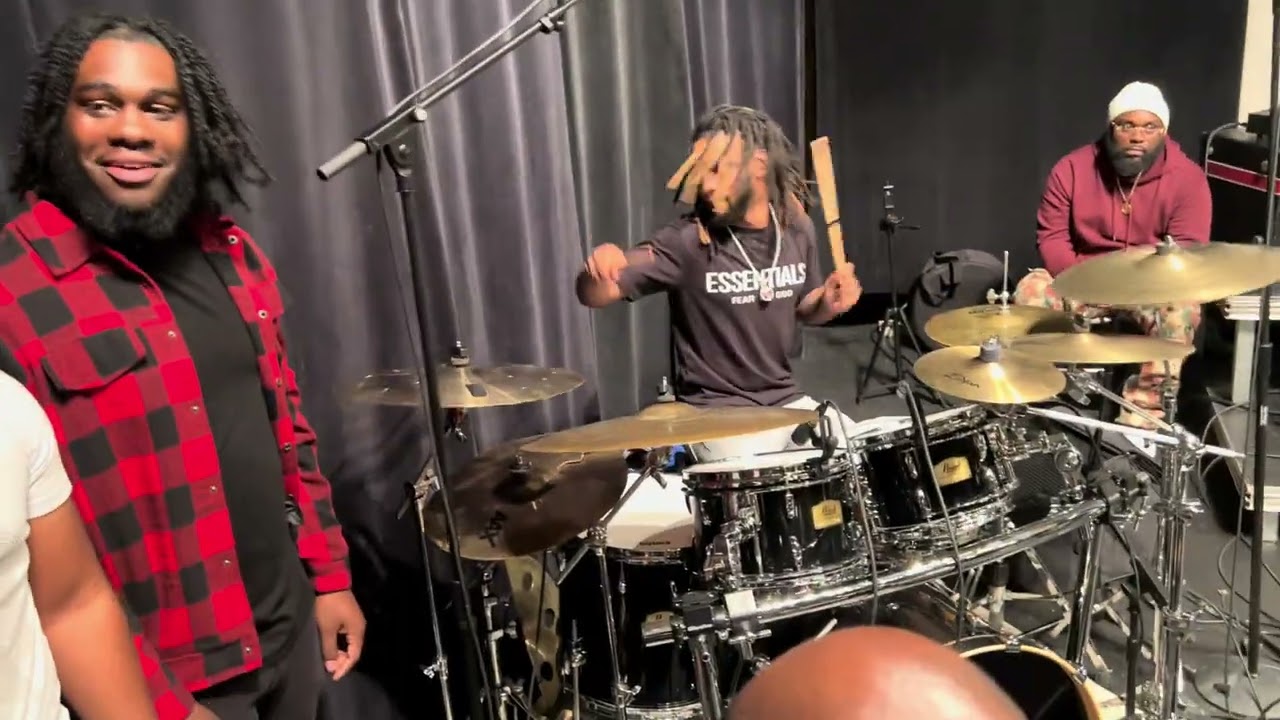 OLD CHURCHY MEDLEY🔥 “JESUS WILL”  🥁🎤🎹