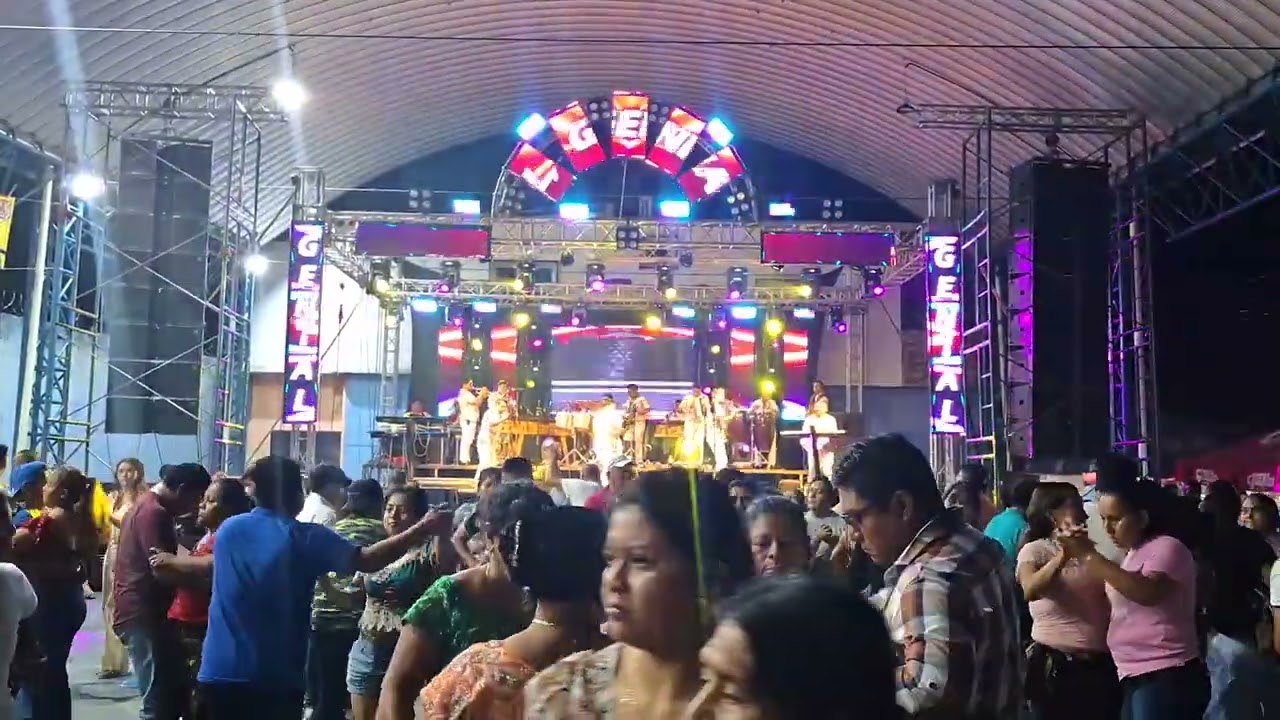 La Chica Del Humo- MARIMBA ORQUESTA NUEVA DIMENSION La Genial, Genial 
