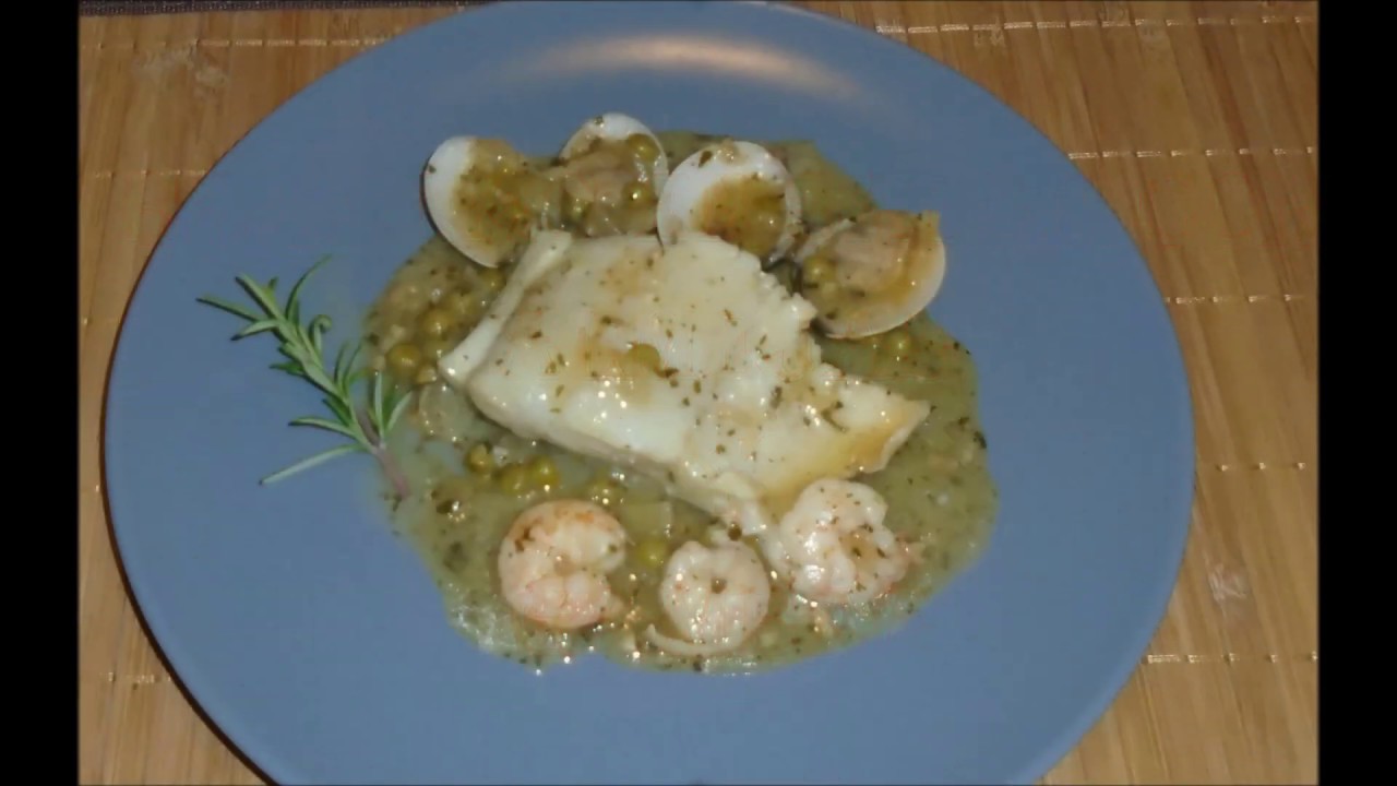 BACALAO EN SALSA CON ALMEJAS Y GAMBAS