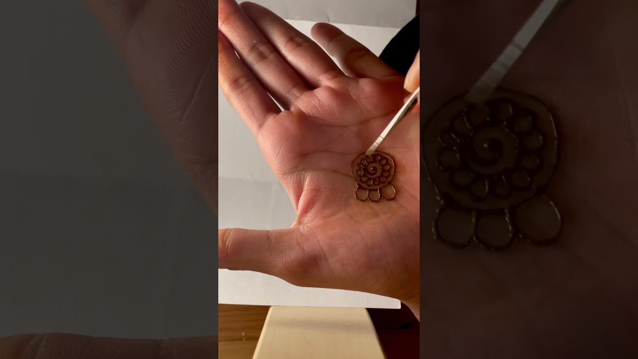 Simple Henna design for beginners #simplehennadesign #simplehenna #mtlblogger #hennaflower #henna