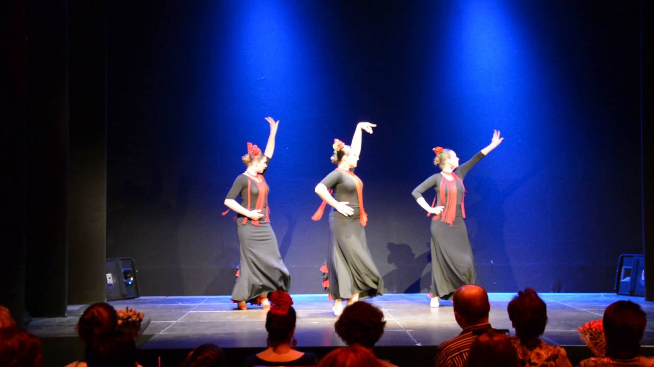 Tangos de Triana.   Esperanza Fernandez.  Группа F2.  Средняя группа.