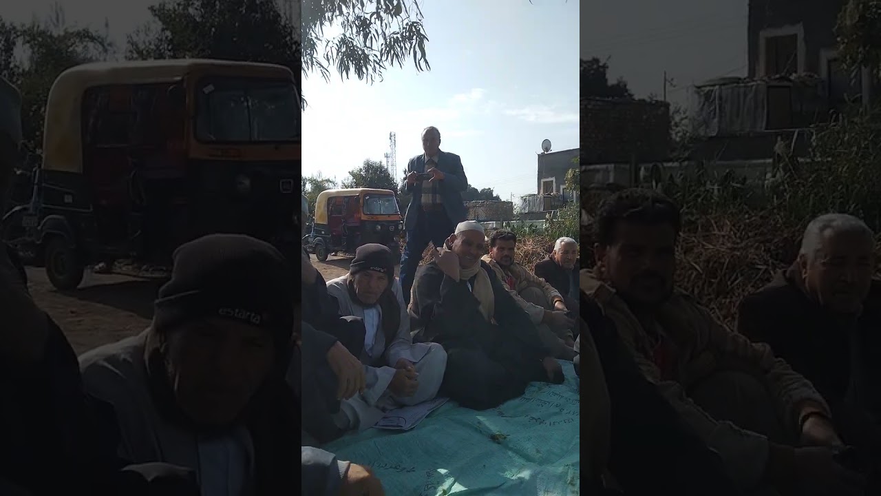 العلماءوالمزارعين جالسين على رأس الغيط يتبادلون الخبرات ويصححون المفاهيم للنهوض بمحصو القمح   كافي 