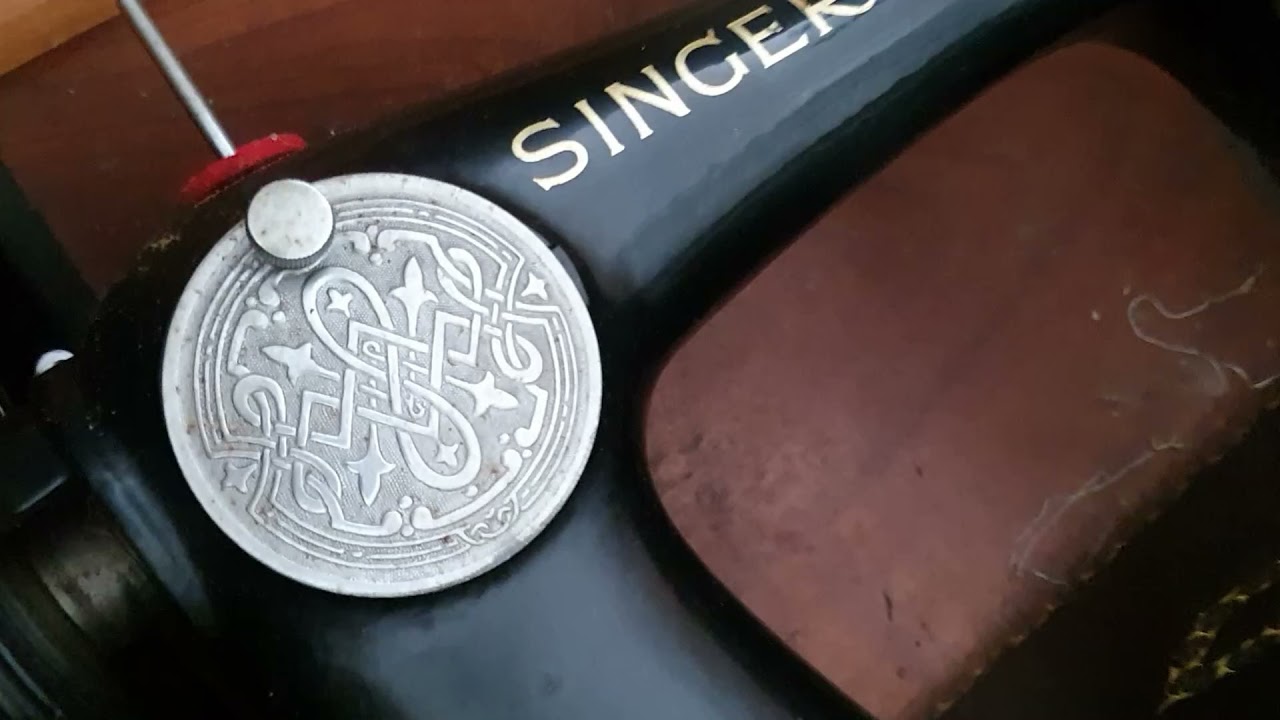 Vecchio stile. Le sarte di paese nel 1800 e le vecchie macchine per cucire.  #singer