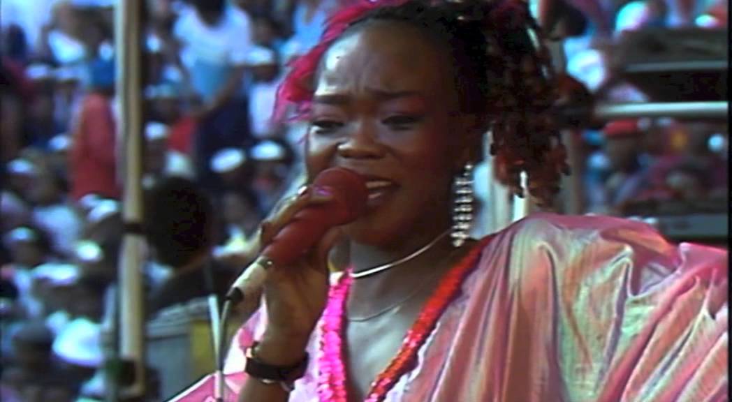Brenda and The Big Dudes - Weekend Special (Concert in the Park / Live at Ellis Park Stadium, 1985)
