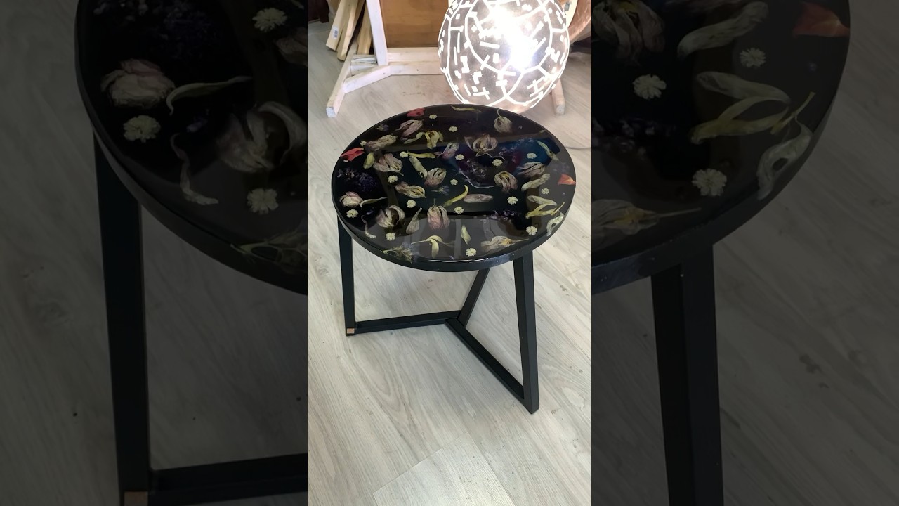 Столик из эпоксидной смолы и цветами для свекрови❤️ #эпоксиднаясмола #смола #журнальныйстолик #epoxy