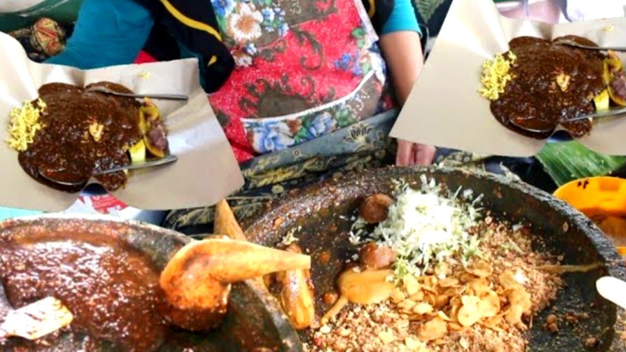 SEJAK ZAMAN PAK HARTO SUDAH VIRAL !! RUJAK CINGUR PLAMPITAN KHAS MADURA DI SURABAYA !!