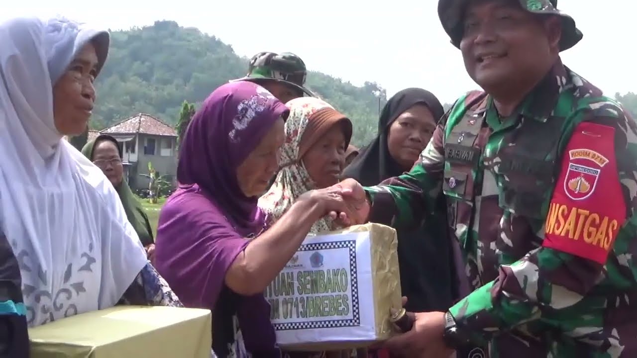 SINERGI PEMKAB BREBES DAN KODIM 0713 BERSAMA MASYARAKAT DORONG PEMBANGUNAN DESA