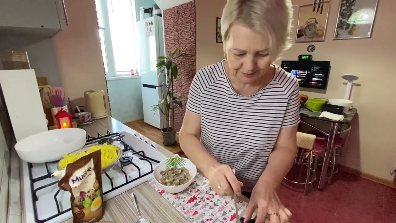 Весь День на Кухне/ Приготовила Салаты к Новому Году и Испекла Пирог с Лимоном/ Новый Год с Семьёй