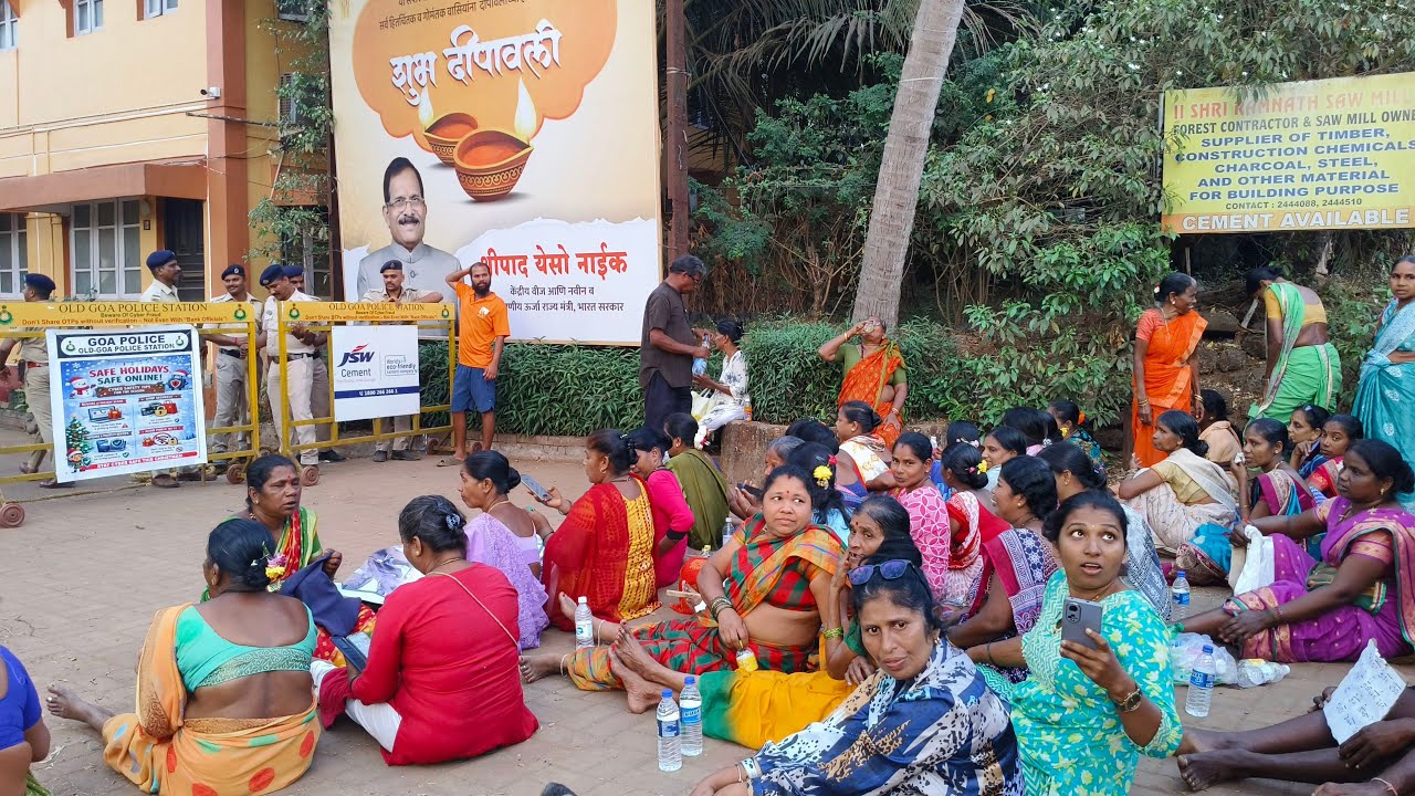 CHIMOLKAR PROTESTING IN FRONT OF MP SHRIPAD NAIK OFFICE OLD GOA