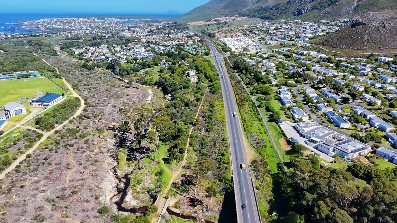 Country living at its best -Space, nature, and mountain views.