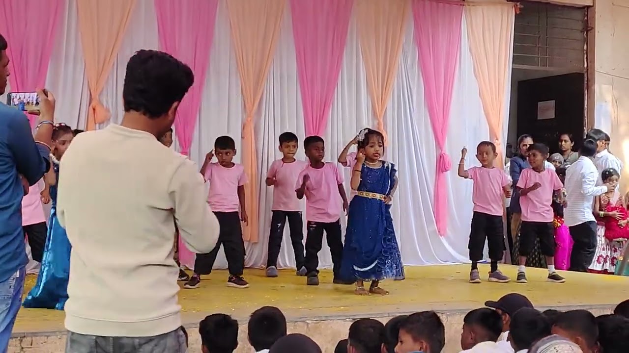 बम बम भोले स्टेज डान्स 