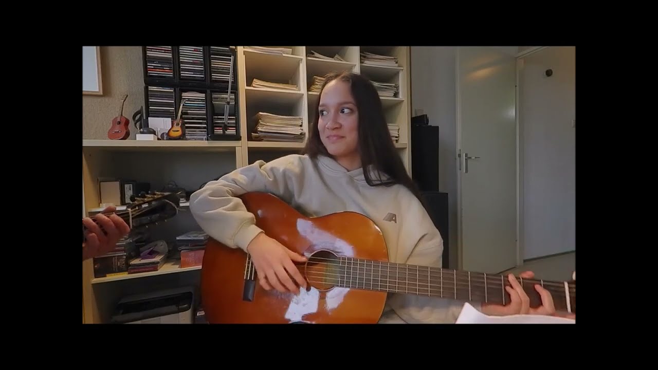Luna speelt 7 30 Blues uit Guitartrain deel 3.